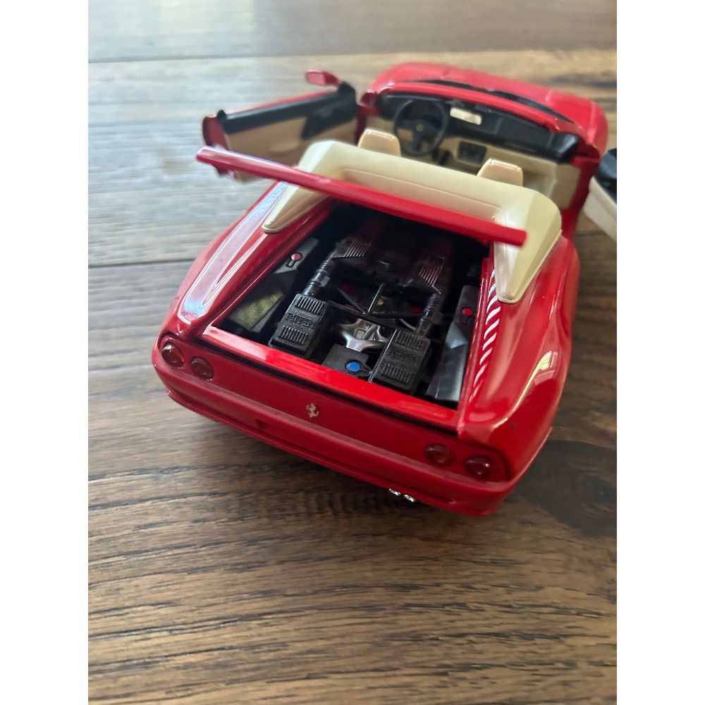 Hot Wheels 1998 Ferrari F355 Spider Red 1:18 Diecast Model Car Mattel - Picture 4 of 9